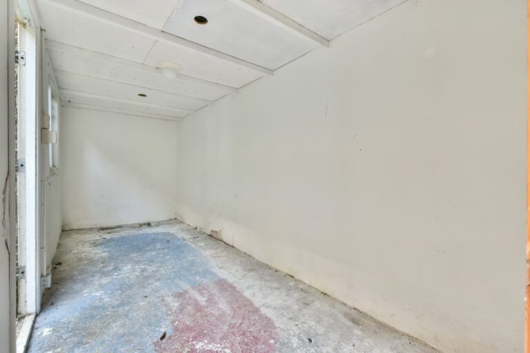 Separate storage room